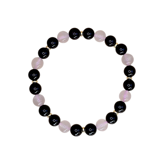 Armband 18 cm aus Rosenquarz und Granat mit vergoldeten Zwischenperlen – Schmuck für Widder, Liebe & Harmonie