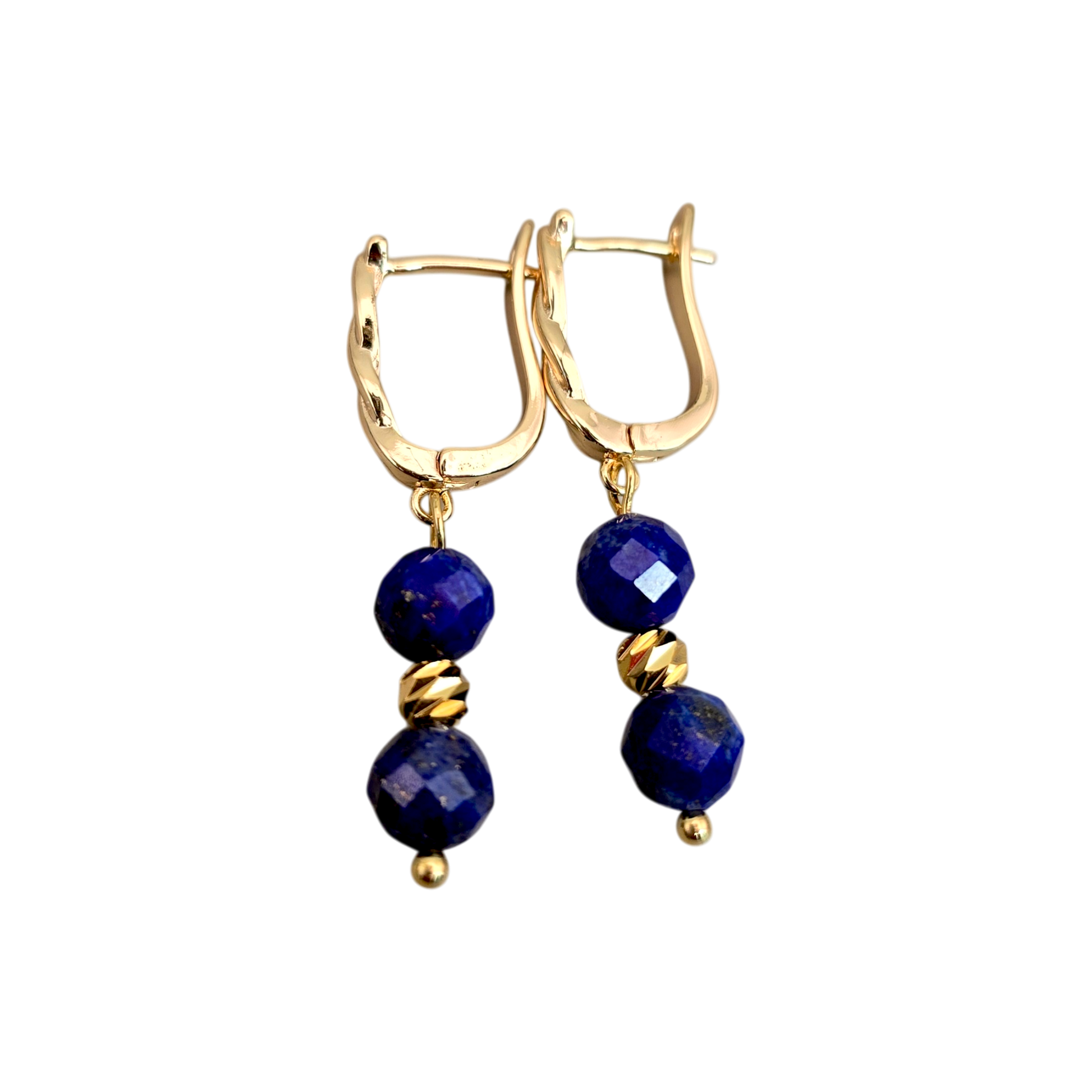 Lapislazuli Schmuckset mit Halskette und Ohrringen, facettierte blaue Natursteine mit vergoldeten Elementen.