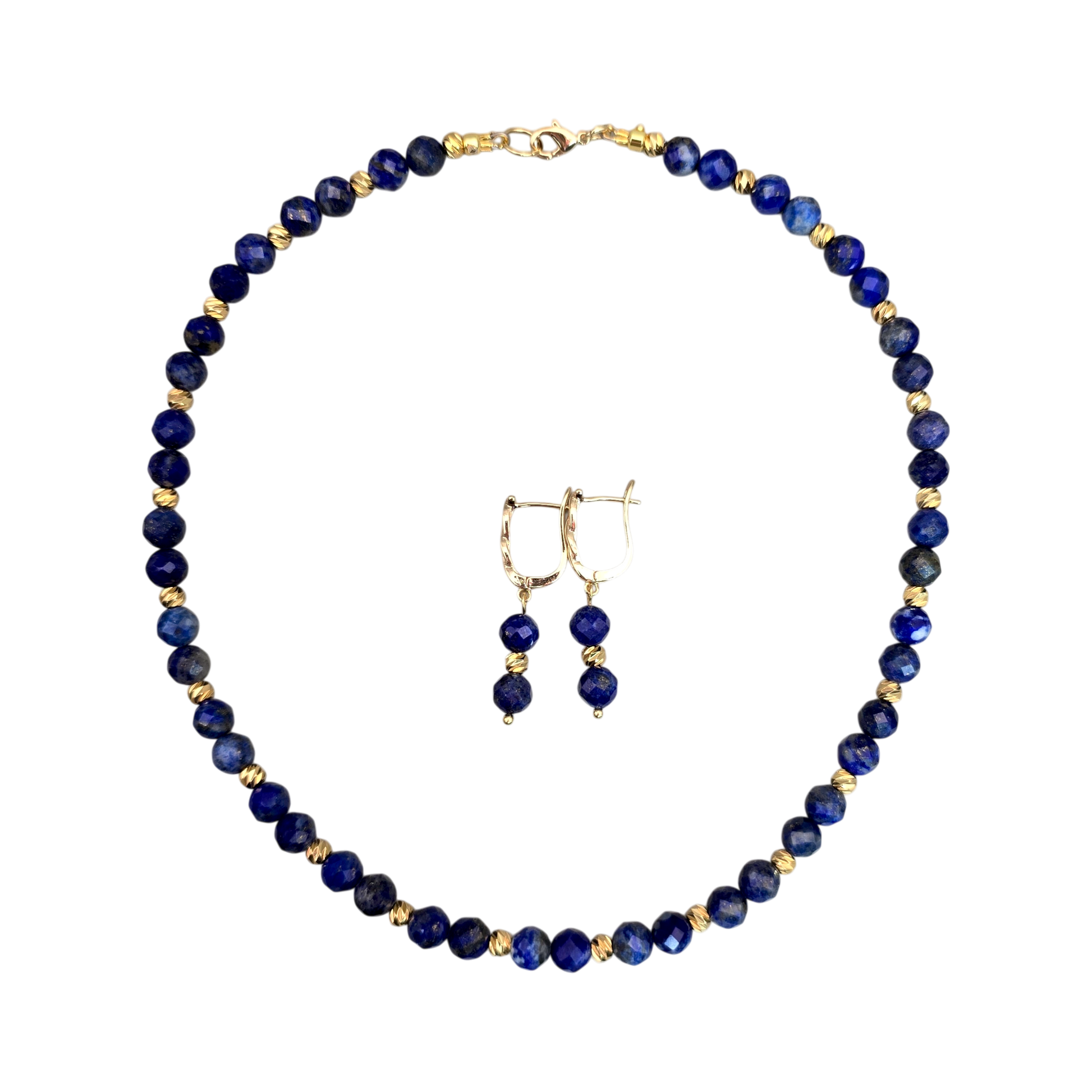 Lapislazuli Schmuckset mit Kette 39,5 cm und Ohrringen 3,5 cm, facettierte blaue Natursteine mit vergoldeten Details.